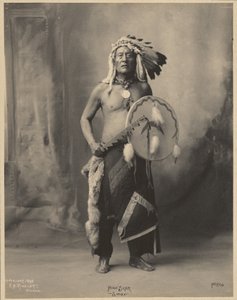 [オセティ・サコウィン・オヤテのハイ・ベア]。
 作： Adolph F. Muhr