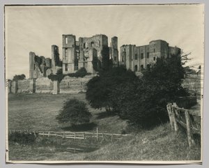 ケニルワース城、ウォリックシャー、イギリス 作： Adolphe Braun