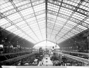 機械ホール、万国博覧会、パリ、1889 作： Adolphe Giraudon