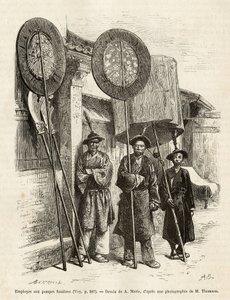 ペキンでの3人の葬儀屋。1873年にT.Choutzeが行ったペキンと中国北部への航海を説明するためにA.Marieが描いた絵をもとにしたエングレーヴィングで、1876年にEdouard Chartonが編集した「Le tour du monde」に掲載されている。セルバ・コレクション。 作： Adrien Emmanuel Marie