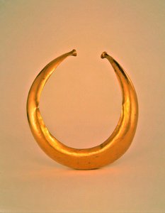 首輪、クレア州ムーガーン・ノース、青銅器時代後期、紀元前800-700年（金 作： Age Bronze