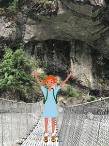 橋の上を歩く、2023年（写真にデジタルアート） 作： Agnes Girardon