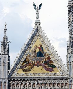 シエナ大聖堂（Cattedrale di Santa Maria Assunta）。 1215-1263。詳細：メアリーの戴冠式のモザイク。 1878 作： Alessandro Franchi