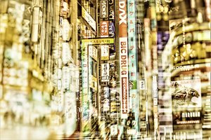  作： Alex Caminker