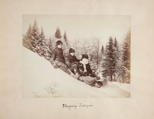 雪の丘の3人のトボガナー 作： Alexander Henderson