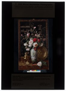 ローズブーケ 中国製ルーロー花瓶入り 作： Alexis Kreyder