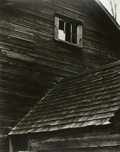 納屋、ジョージ湖 作： Alfred Stieglitz