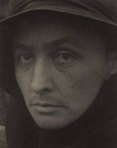 ジョージア・オキーフ 作： Alfred Stieglitz