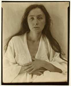 ジョージア・オキーフ 作： Alfred Stieglitz