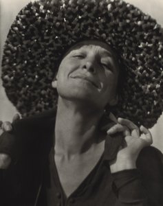  作： Alfred Stieglitz