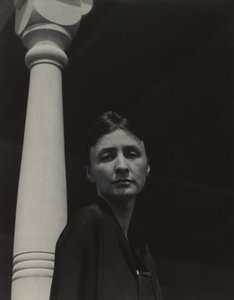  作： Alfred Stieglitz