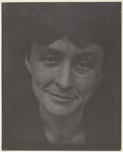 ジョージア・オキーフ、1918年。