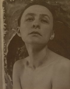ジョージア・オキーフ、191921。 作： Alfred Stieglitz