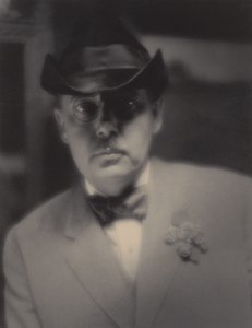  作： Alfred Stieglitz
