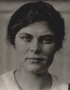  作： Alfred Stieglitz