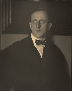 マースデン・ハートリー 作： Alfred Stieglitz