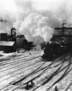 ニューヨーク-セントラルヤード- Foto 1903 作： Alfred Stieglitz