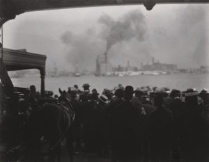 フェリー船の上で 作： Alfred Stieglitz