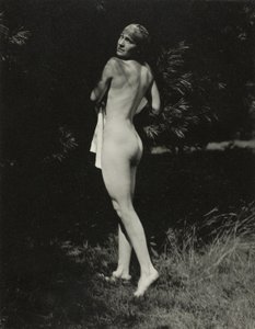 レベッカ・サルズベリー・ストランド 作： Alfred Stieglitz