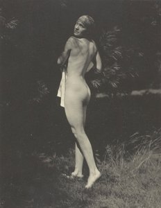 レベッカ・サルズベリー・ストランド、1922年。 作： Alfred Stieglitz