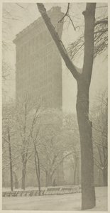 フラットアイアン、1903年。 作： Alfred Stieglitz