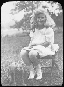 無題 (テディベアとジョージア E.) 作： Alfred Stieglitz