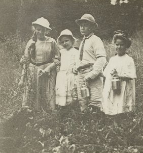 無題のフローラ、エリザベス、ハワード、キティ、レイク ジョージ フィールド、190305。 作： Alfred Stieglitz
