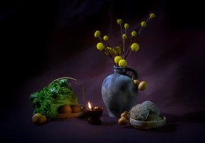  作： 