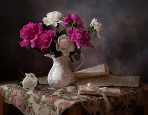  作： Alina Lankina
