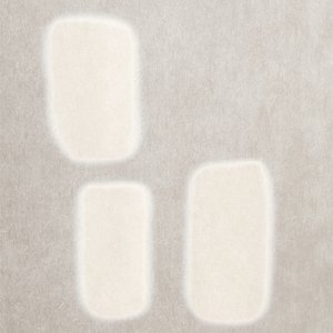 クリーム色のテクスチャーを施した形状 作： Alma