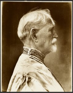 [アルフォンス＝マリー・ミュシャの最後の自画像】。］ 作： Alphonse Maria Mucha