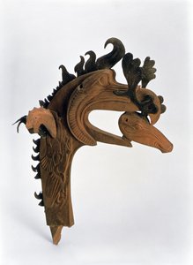 鹿のくちばしでグリフィンを描いたターミナル。パジリク古墳群、紀元前5世紀（革と木）