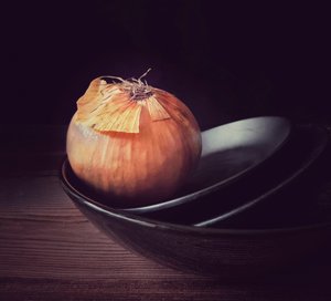  作： 