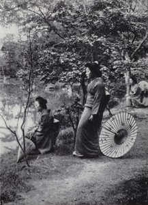 湖畔に佇む憩いの場、金閣寺（モノクロ写真 作： American Photographer (after)