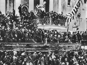1865年3月4日、アブラハム・リンカーンの第二次就任式（モノクロ写真 作： American Photographer (after)