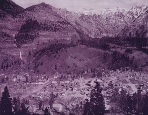 コロラド州Ouray市とOuray山脈（モノクロ写真 作： American Photographer (after)