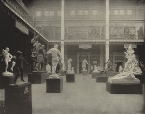 芸術宮殿のフランス彫刻（モノクロ写真） 作： アメリカの写真家（後）