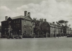 ハーバード大学フィリップス・ブルックス邸、マワー・ホール、ライオネル・ホール、寮（モノクロ写真 作： American Photographer (after)