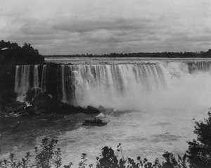 アメリカ・ニューヨーク州・ナイアガラの滝（モノクロ写真 作： American Photographer (after)
