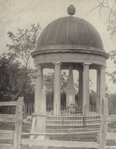 テネシー州ナッシュビル市「ポークの墓」（モノクロ写真 作： American Photographer (after)