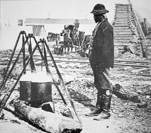 アメリカ南北戦争（1861-65）の北軍キャンプの黒人コック（モノクロ写真）。