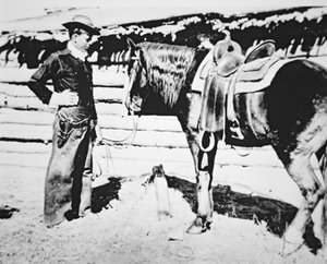 ブッチ・キャシディ（1866-1908/09）と馬（白黒写真 作： American Photographer