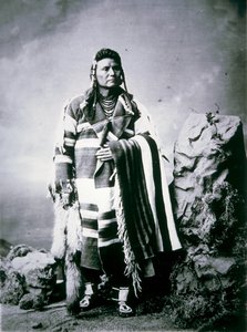 チーフ・ジョセフ（1840-1904）1880年頃（モノクロ写真