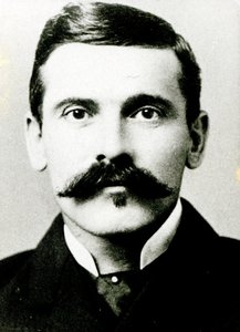 ドク・ホリデイ、1882年頃（モノクロ写真 作： American Photographer