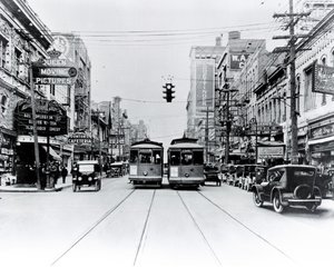 エルム通り、ダラス1922 作： American Photographer