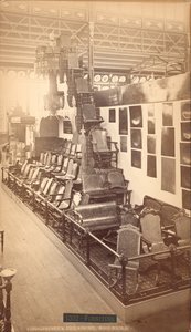 ガードナー社の展示-100周年記念国際博覧会メインビルディング 作： American Photographer