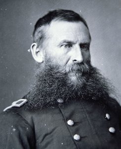 ジョージ・クルック将軍（1828-90）（モノクロ写真 作： American Photographer