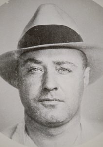 ジョージ・R・"マシンガン"・ケリー、1930年頃（B/W写真 作： American Photographer