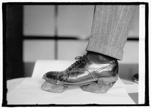 禁酒隊（カウ・シューズ） 1924年6月28日（モノクロ写真 作： American Photographer
