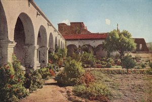 カリフォルニア州サンファンキャピストラーノミッション（カラー写真） 作： American Photographer
